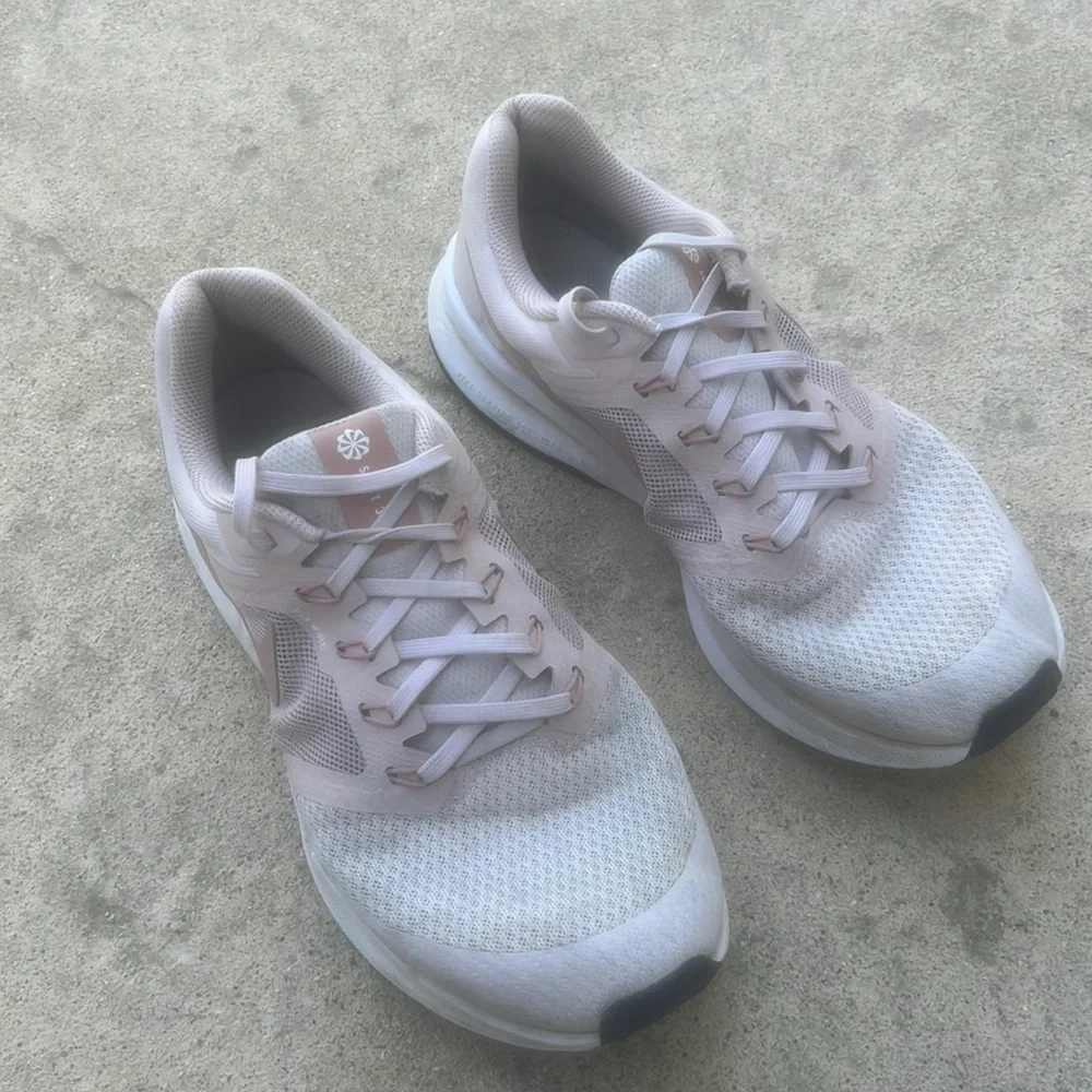 Nike Swift 3 Barely Rose/Rose Women's Running Sneakers Size 9